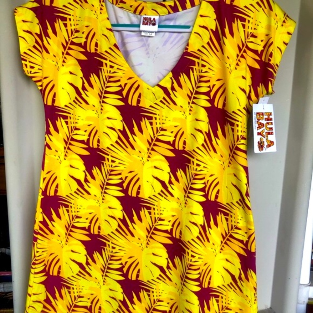 Hawaiian Print Dress Tunic Yellow with Magenta Size Small  NWT